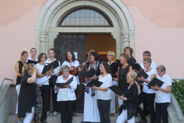 Konzert_außen _web Konzert_außen _web